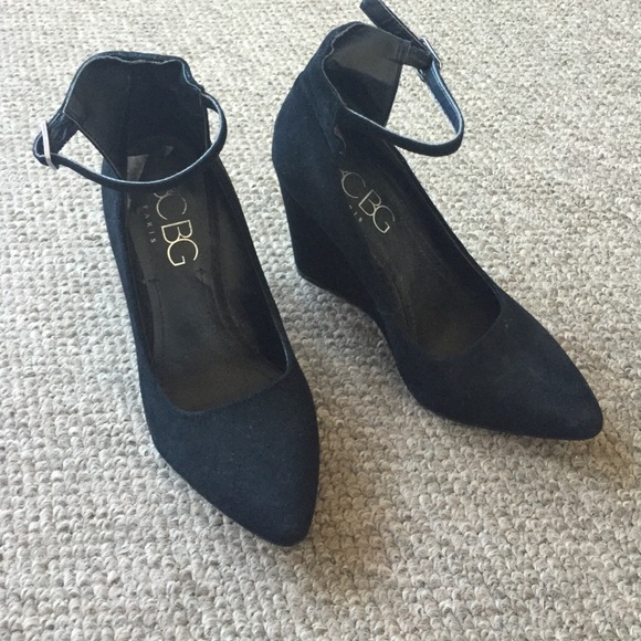 Moving and trying to minimize shoe collection! - Picture 1 of 4