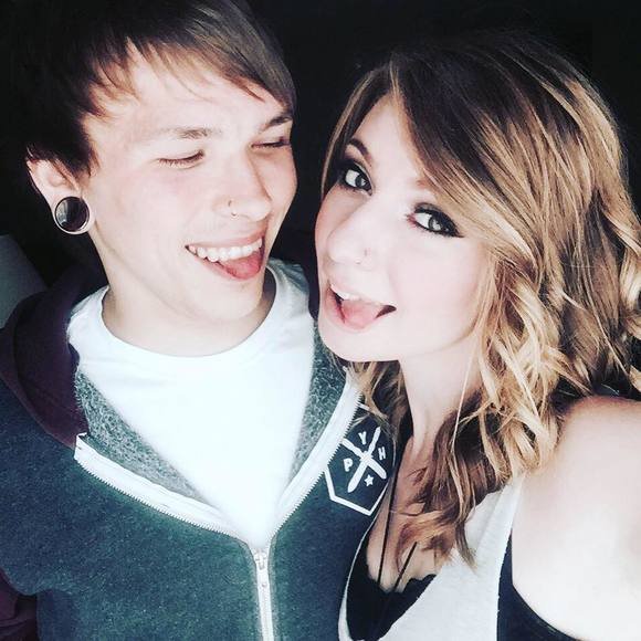 Meet your Posher, Kailli - Picture 1 of 1