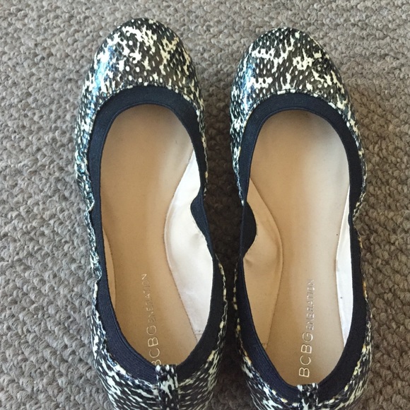 Moving and trying to minimize shoe collection! - Picture 2 of 3