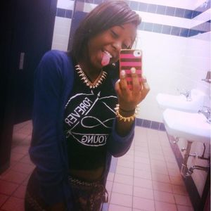 Meet your Posher, Kendra