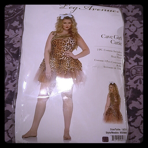 Plus-size cave girl costume