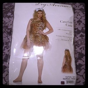 Plus-size cave girl costume