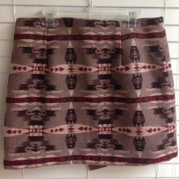 NWT BB Dakota Navajo Print Wool Mini Skirt - Picture 2 of 4