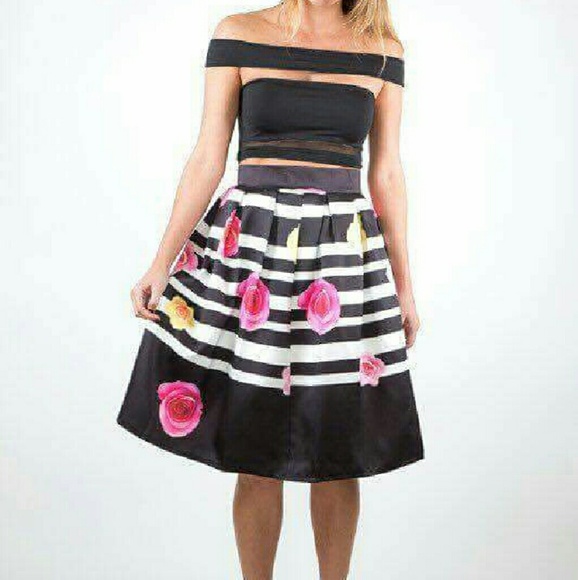 🎉LAST ONE SALE 🎉HP🎉 NEW Crop Top