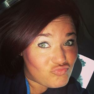 Meet your Posher, Deanna