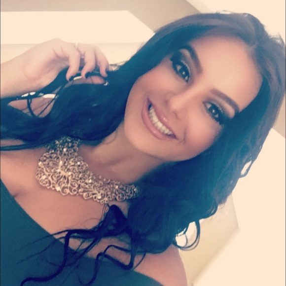 Meet your Posher, Samantha