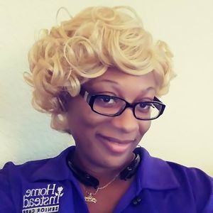 Meet your Posher, Connie