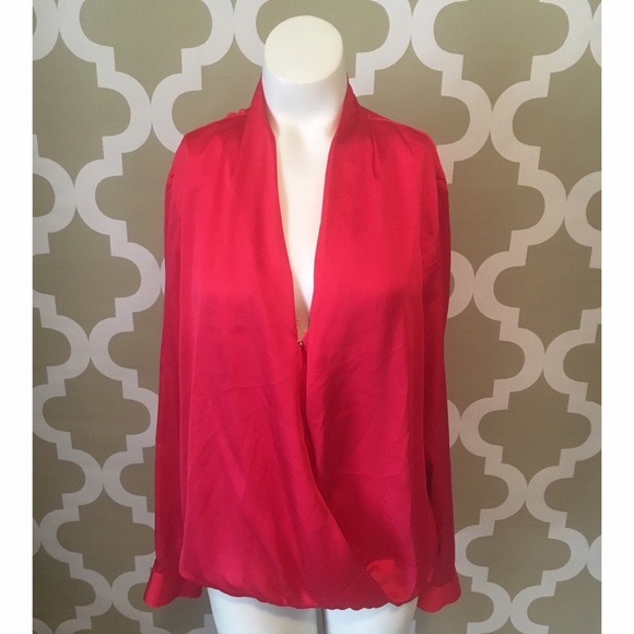 Apt. 9 Tops - Apt. 9 Super Sexy 🌶 Draped Top