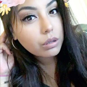 Meet your Posher, Alisandra