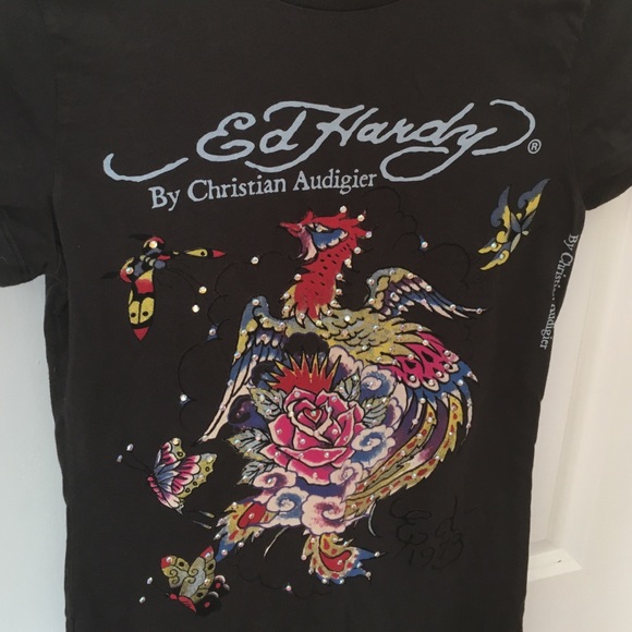 Ed Hardy dark gray t-shirt with colorful design.