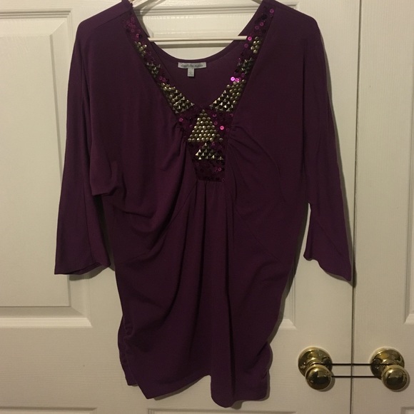 Eggplant purple 3/4 sleeves shirt with sequins