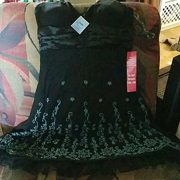 Ruby Rox Party Dress - Picture 4 of 4