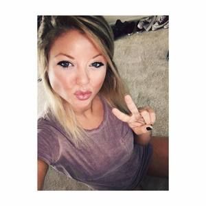 Meet your Posher, Whitney