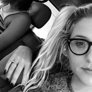 Meet your Posher, Carolina