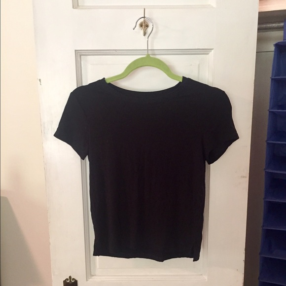Black crop t-shirt