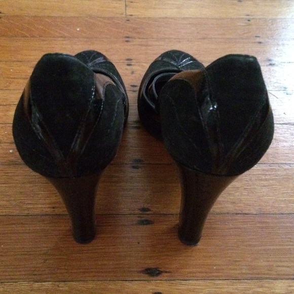 Beautiful suede and patent leather black heels - Picture 4 of 4