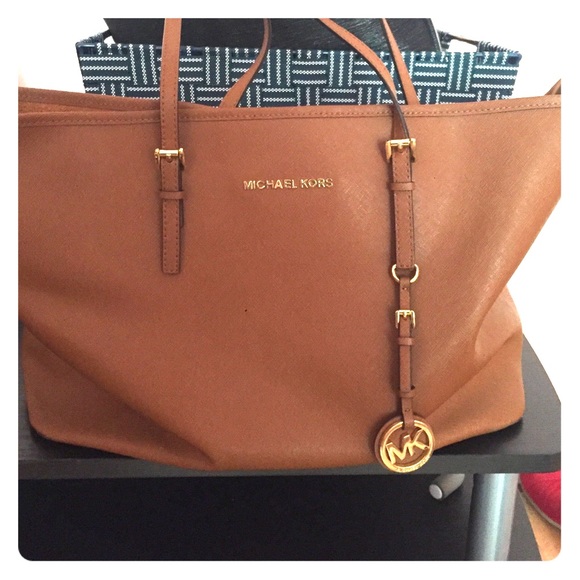 Michael Kors Large Tote - Picture 1 of 3