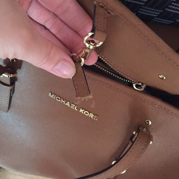 Michael Kors Large Tote - Picture 3 of 3