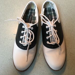 Size 5 saddle shoes, man made upper