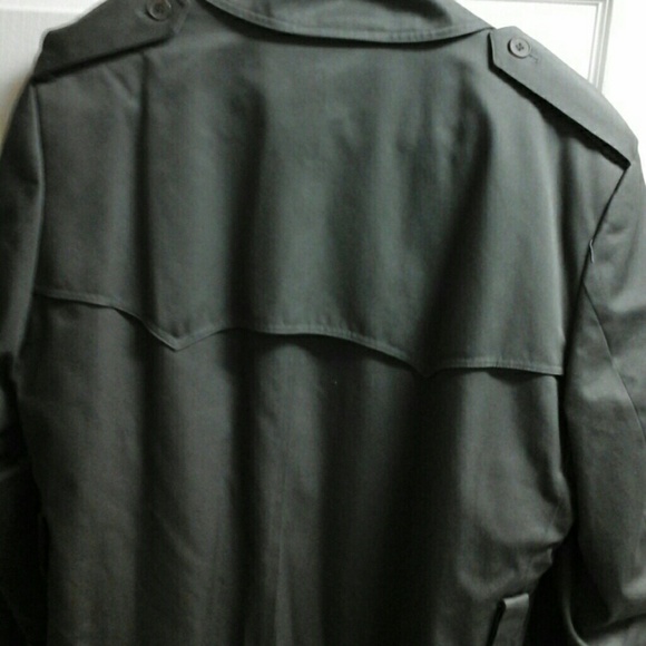 Baby it's cold outside London Towne trench coat! - Picture 4 of 4