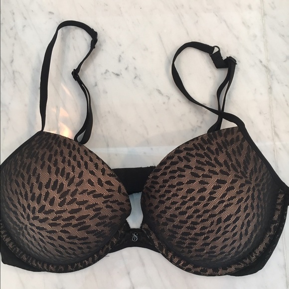 Victoria's Secret Fabulous Plunge lace Bra