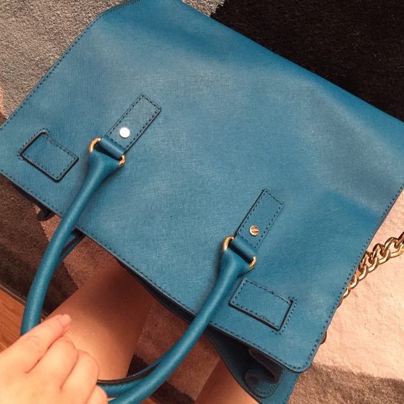 Michael Kors Large Hamilton Tote - Picture 2 of 4