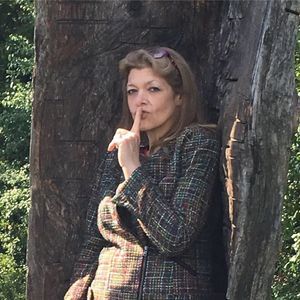 Meet your Posher, Connie