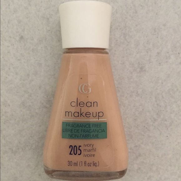 CoverGirl foundation in IVORY 205, clean makeup.