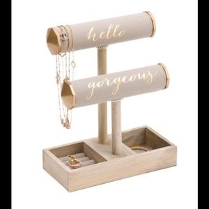 ENCHANTE
Gorgeous Double Jewelry Bar