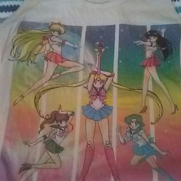 SOLD✔ SAILOR MOON white tank. - Picture 2 of 3