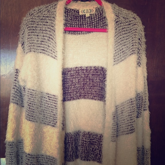 White & Maroon Stripped Fluffy Sweater