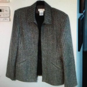 Black and white houndstooth blazer