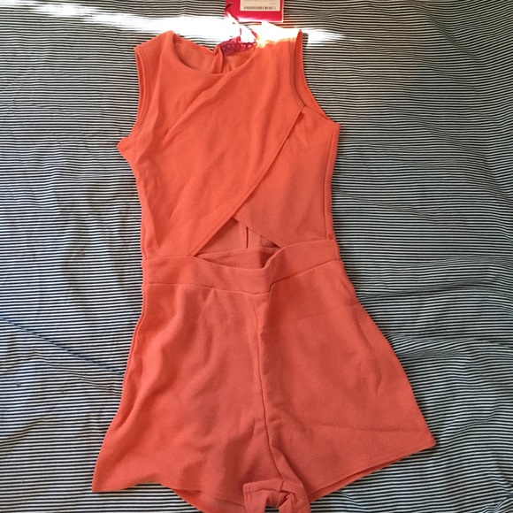 Salmon Coral jumper with midriff keyhole SZ XS-S