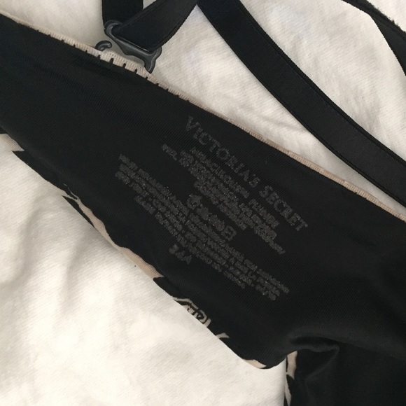 SOLD!!!! VS Miraculous Plunge Bra - Picture 2 of 3