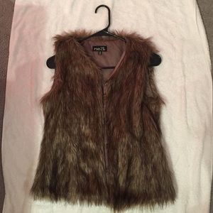 Fur brown vest