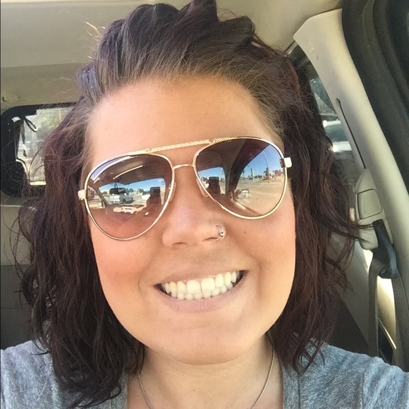 Meet your Posher, Tasha - Picture 1 of 1