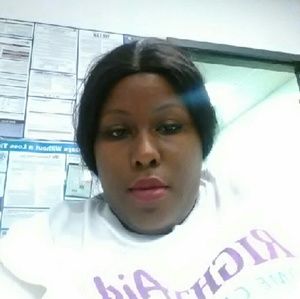 Meet your Posher, Yvette