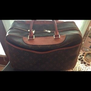 Authentic Louis Vuitton purse