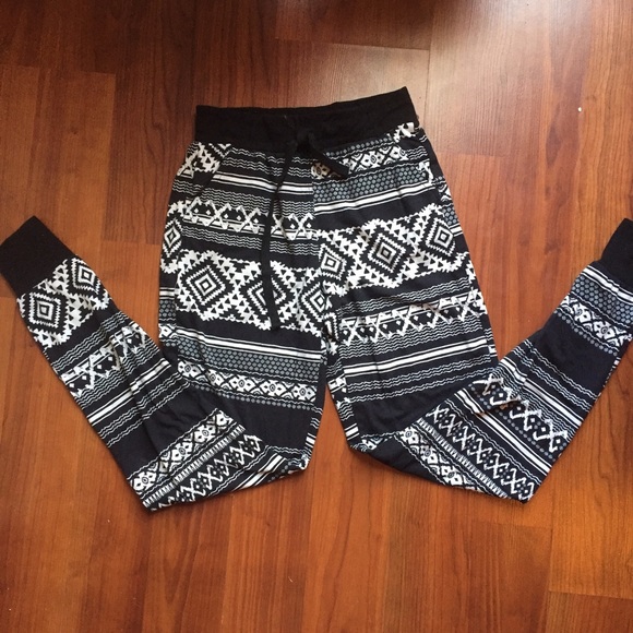 Tribal pattern JOGGERS NWOT!!!