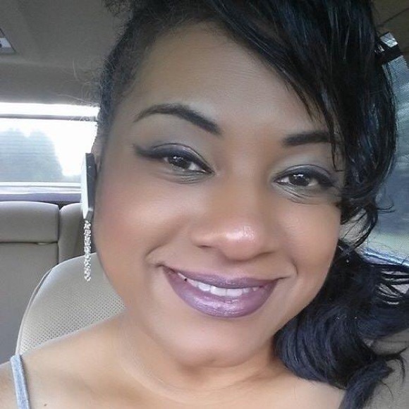 Meet your Posher, The V - Picture 2 of 3