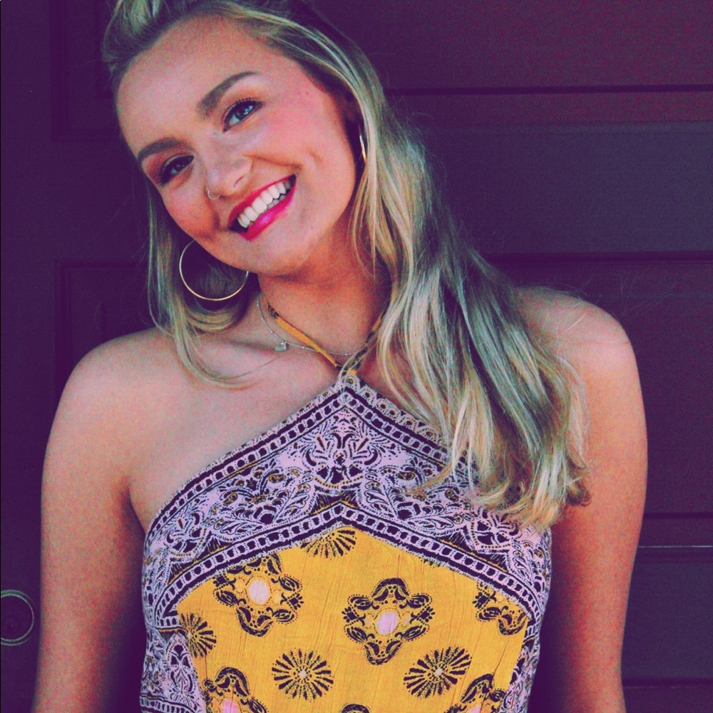 Meet your Posher, Madi