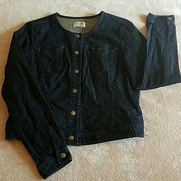 Denim jacket💙 - Picture 2 of 4