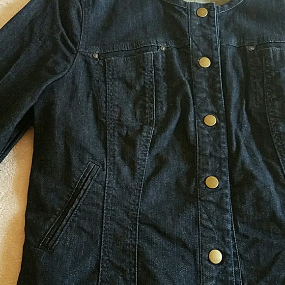 Denim jacket💙 - Picture 3 of 4