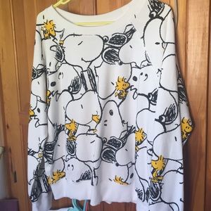 Long sleeve jumper with Snoopy and Woodstock on it