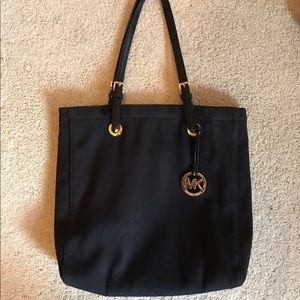 Black AUTHENTIC Michael Kors tote bag!