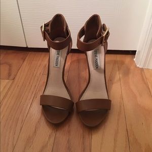 Steve Madden Brown Heels