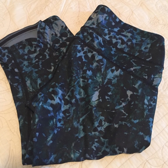 Lululemon crop pants