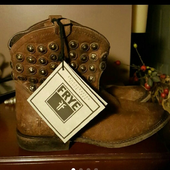 Frye Wyatt 6 M
