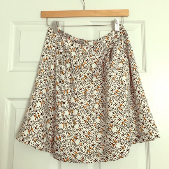❌ SOLD - BOGO💥GEOMETRIC H&M SKIRT - Picture 1 of 2