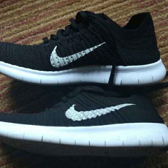 Womens nike free run flyknit size 8 mint condition